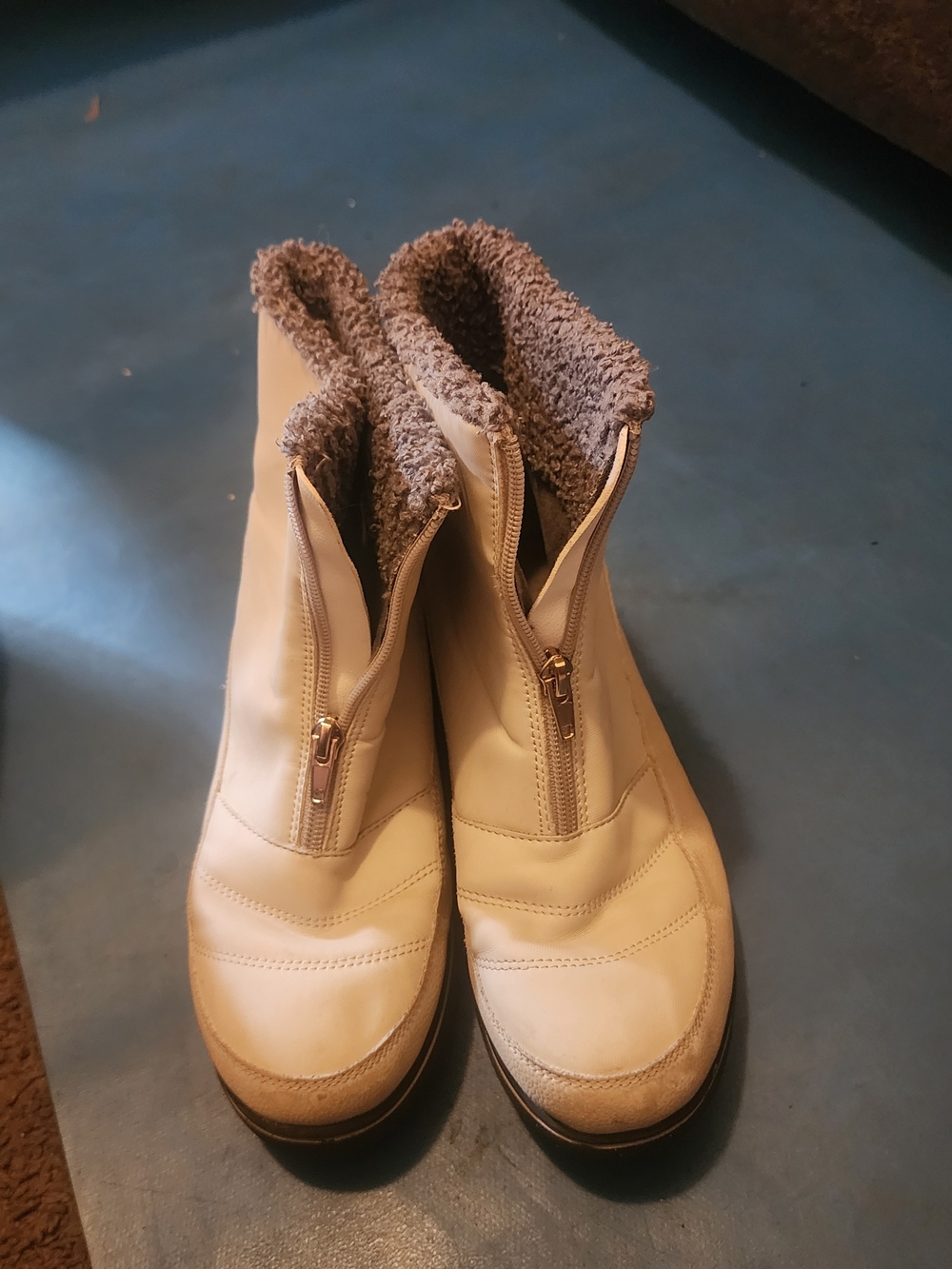 JBU Cream Zip-Front Faux-Fur Lined Ankle Boots size 7M